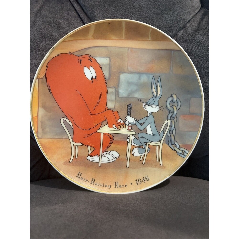 Warner Bros 6.25" Porcelain Plate Hair-Raising Hare 1946 Bugs Bunny 1993